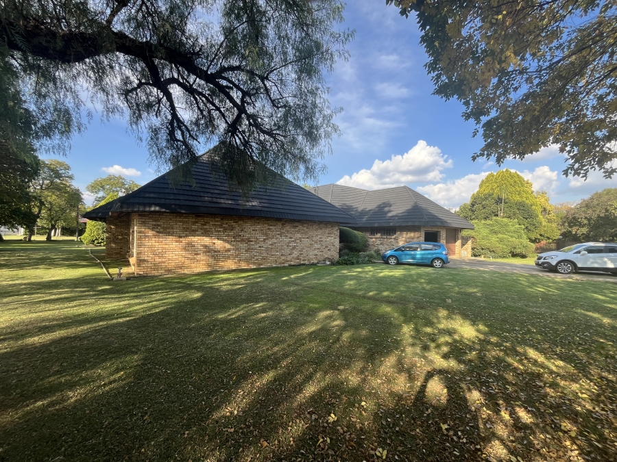 4 Bedroom Property for Sale in Potchefstroom Rural North West